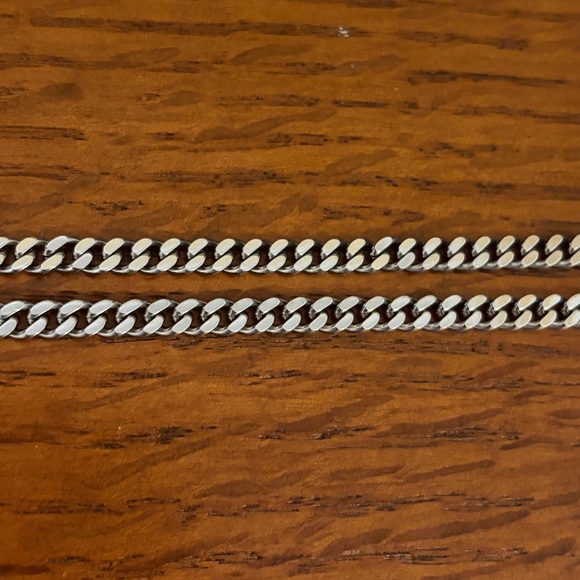 Cuban Link Chain - Picture 2 of 5
